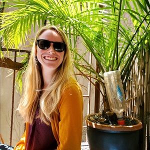 Meet your Posher, Chloe